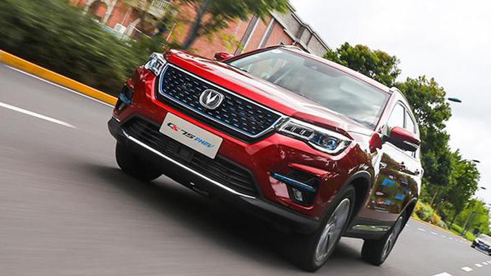 比汽油车更好开！试驾长安CS75 PHEV