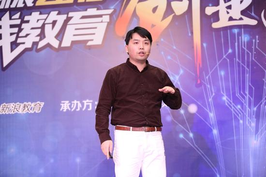 布鲁精灵3D体感教室 演讲人胡正东